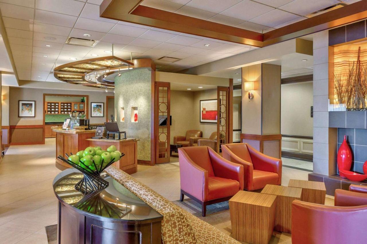 Wyndham Garden Kansas City Airport Buitenkant foto